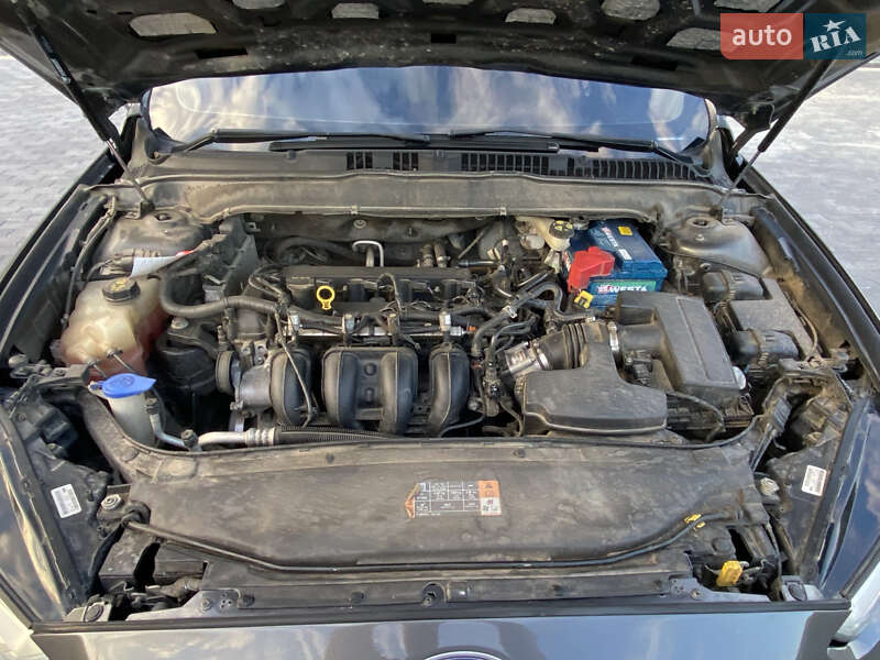 Седан Ford Fusion 2015 в Виннице