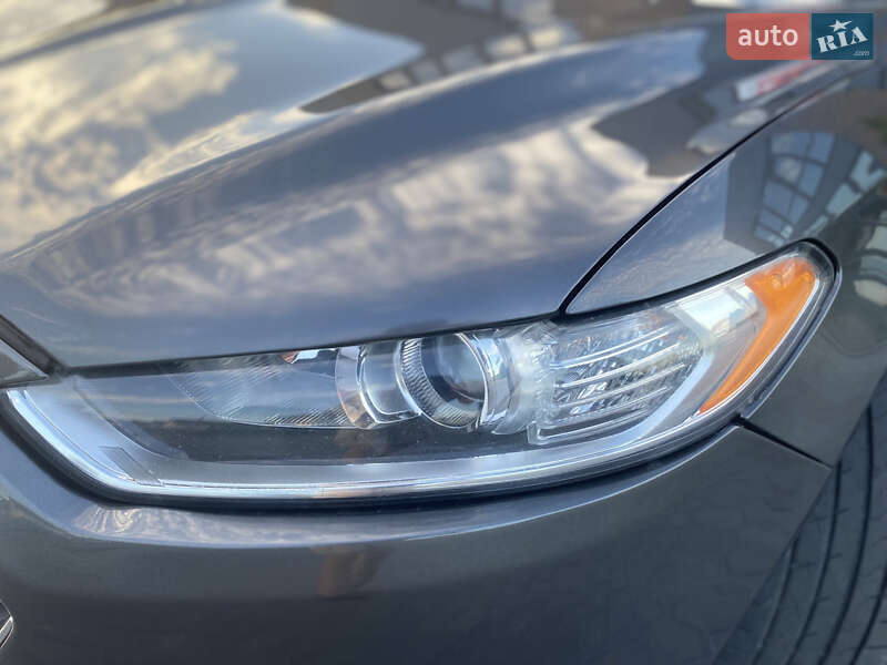 Седан Ford Fusion 2015 в Виннице