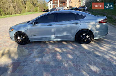 Седан Ford Fusion 2014 в 