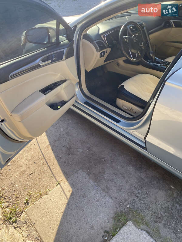Седан Ford Fusion 2014 в Тернополе
