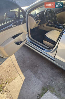 Седан Ford Fusion 2014 в 