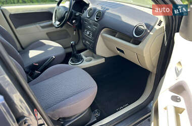 Хэтчбек Ford Fusion 2009 в 