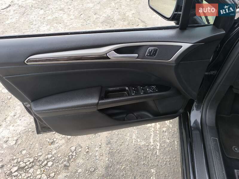 Седан Ford Fusion 2013 в Днепре