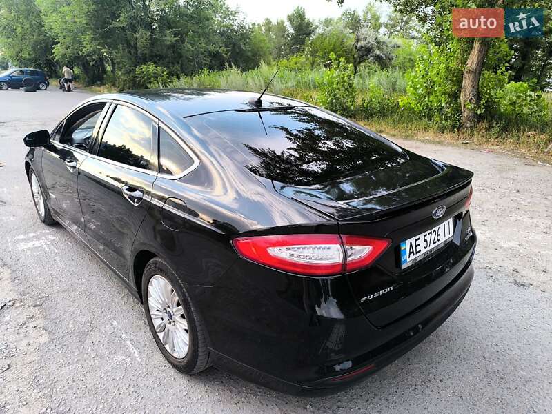 Седан Ford Fusion 2013 в Днепре