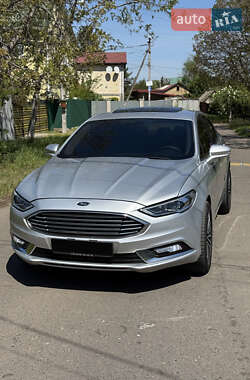 Седан Ford Fusion 2017 в 