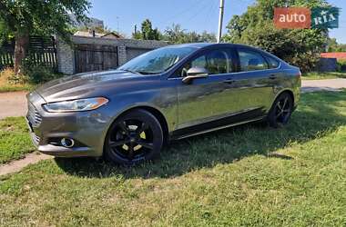 Седан Ford Fusion 2016 в 