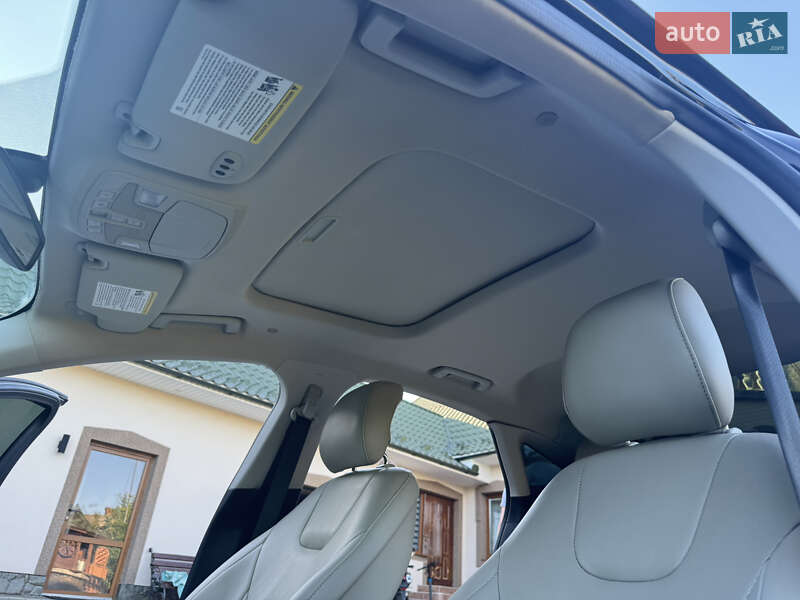 Седан Ford Fusion 2014 в Гвіздці