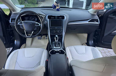 Седан Ford Fusion 2014 в 