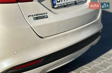 Седан Ford Fusion 2014 в 