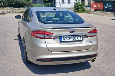 Седан Ford Fusion 2018 в 