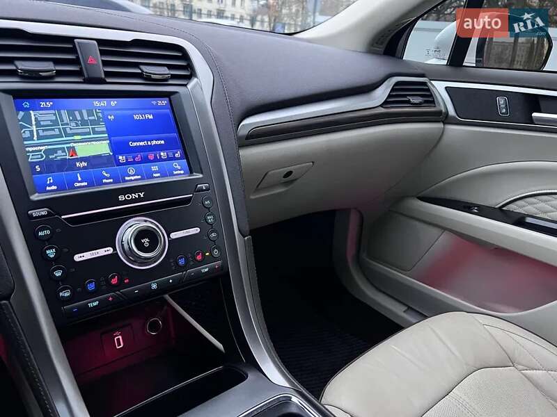 Седан Ford Fusion 2017 в Тернополі