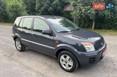 Хэтчбек Ford Fusion 2011 в 