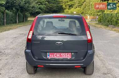 Хэтчбек Ford Fusion 2011 в 