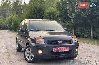 Хэтчбек Ford Fusion 2011 в 