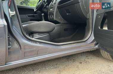 Хэтчбек Ford Fusion 2011 в 