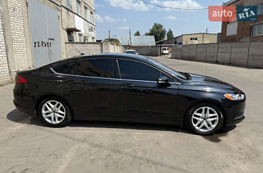 Седан Ford Fusion 2014 в 