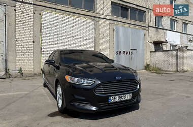 Седан Ford Fusion 2014 в 