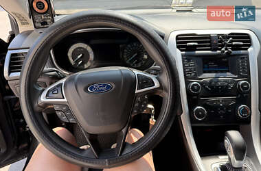 Седан Ford Fusion 2014 в 