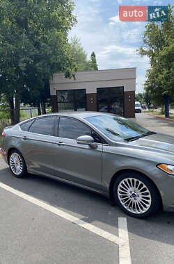 Седан Ford Fusion 2014 в 