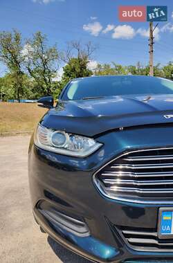 Седан Ford Fusion 2013 в 