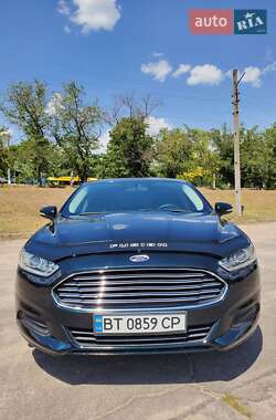 Седан Ford Fusion 2013 в 