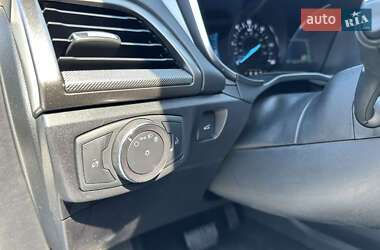 Седан Ford Fusion 2019 в 