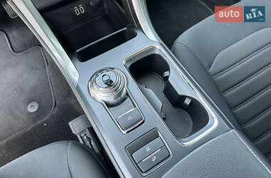 Седан Ford Fusion 2019 в 