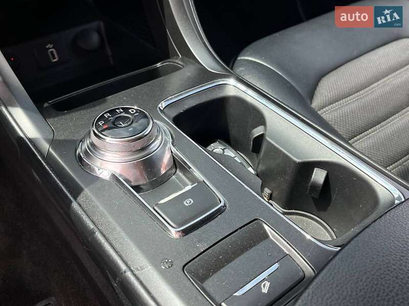Седан Ford Fusion 2017 в Львові