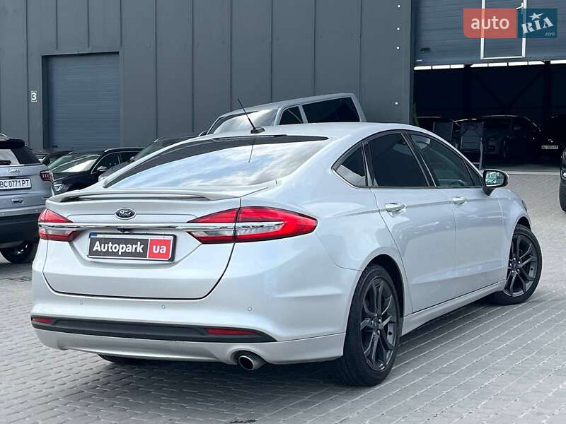 Седан Ford Fusion 2017 в Львові