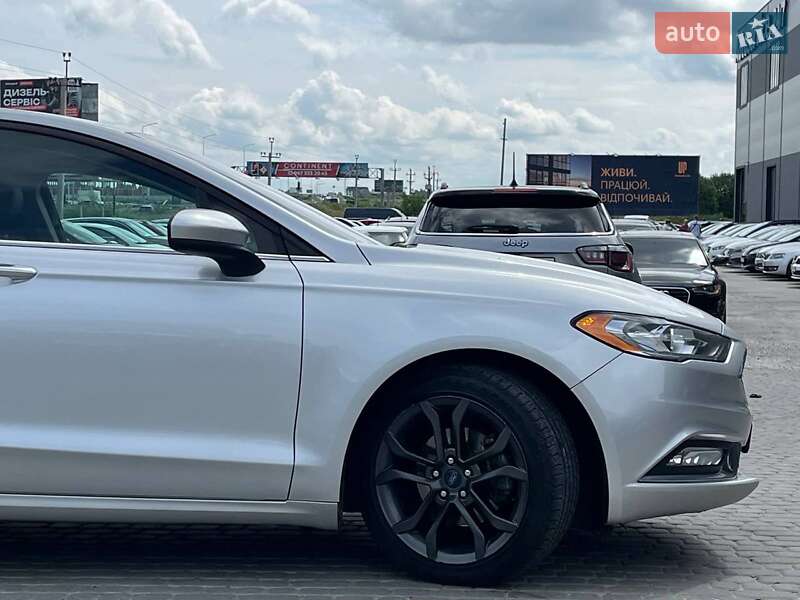 Седан Ford Fusion 2017 в Львові
