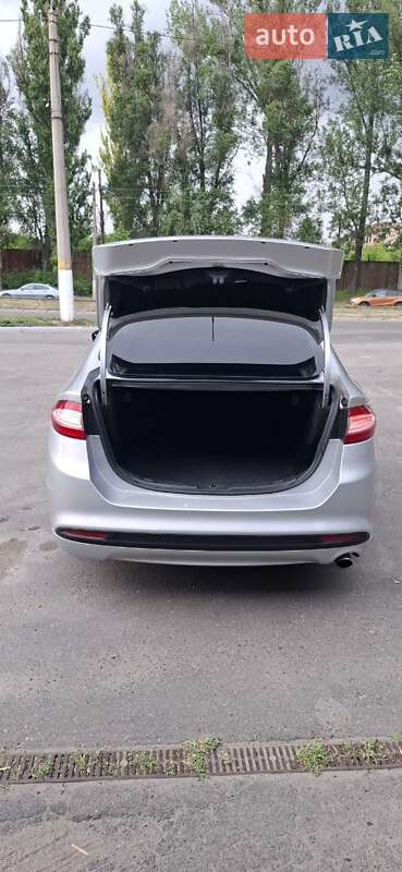 Седан Ford Fusion 2016 в Дніпрі