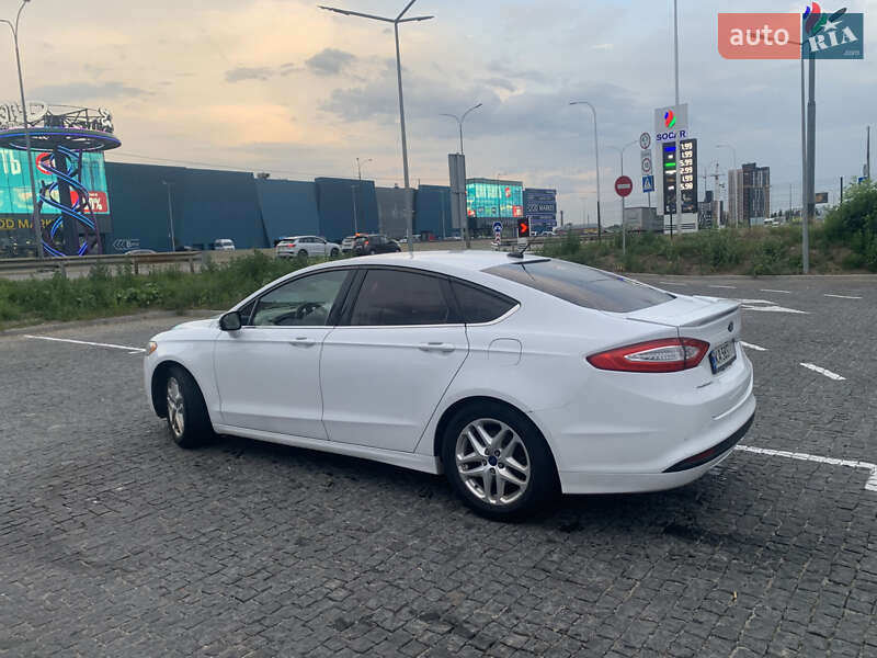 Седан Ford Fusion 2015 в Киеве фото 4 Седан Ford Fusion 2015 в Киеве