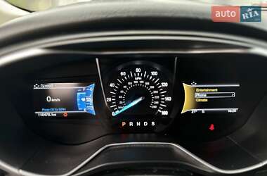 Седан Ford Fusion 2016 в 