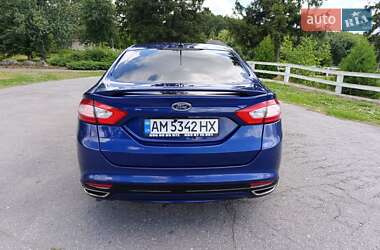 Седан Ford Fusion 2013 в 