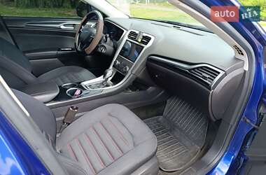 Седан Ford Fusion 2013 в 
