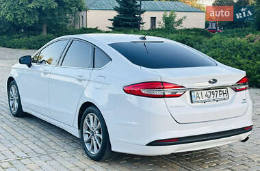 Седан Ford Fusion 2017 в 