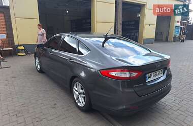 Седан Ford Fusion 2015 в 