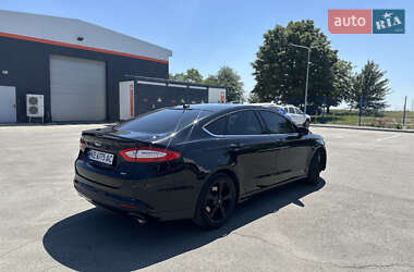 Седан Ford Fusion 2015 в 