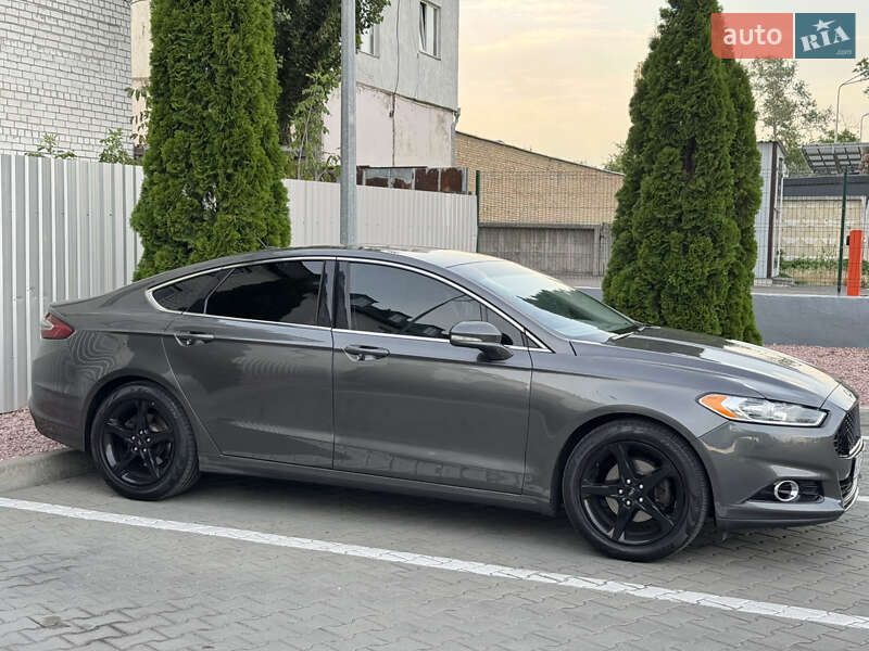 Седан Ford Fusion 2016 в Києві