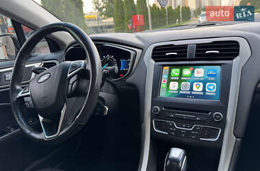 Седан Ford Fusion 2016 в 