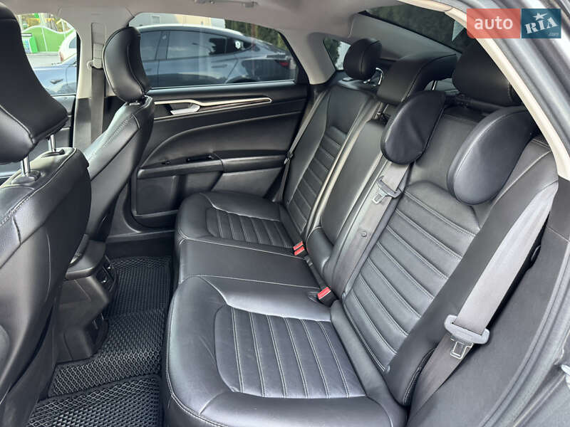 Седан Ford Fusion 2016 в Києві