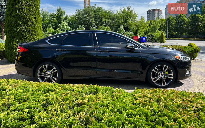 Седан Ford Fusion 2020 в Львове