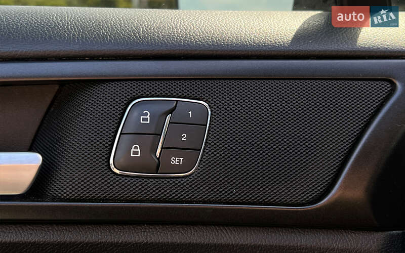 Седан Ford Fusion 2020 в Львове