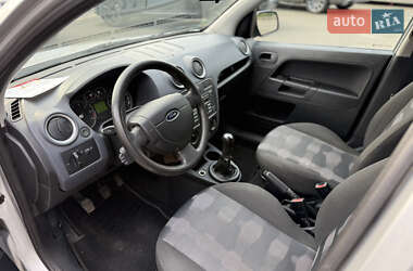 Хэтчбек Ford Fusion 2011 в 