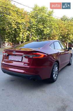 Седан Ford Fusion 2020 в 