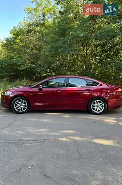 Седан Ford Fusion 2012 в 