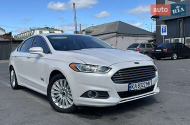 Седан Ford Fusion 2013 в 