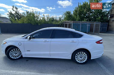 Седан Ford Fusion 2013 в 