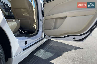 Седан Ford Fusion 2013 в 