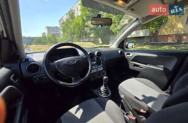 Хетчбек Ford Fusion 2005 в 